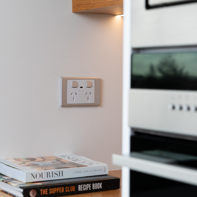 Iconic styl socket and usb on wall